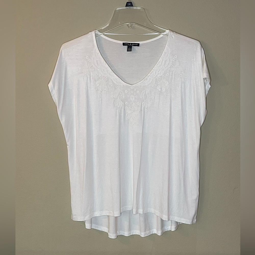 Cable & Gauge White V-Neck Blouse NWOT 1X